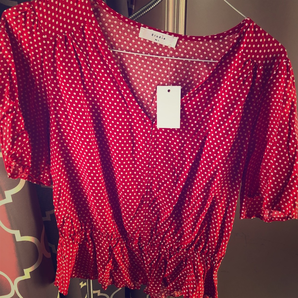 SOLD 🚫Adorable Polka Dot Blouse